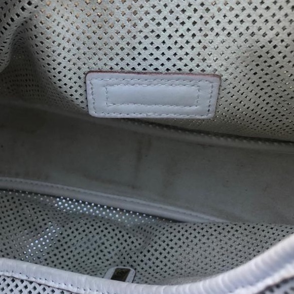 White Leather and Gold Hardware Shoulder Purse - Picture 7 of 13